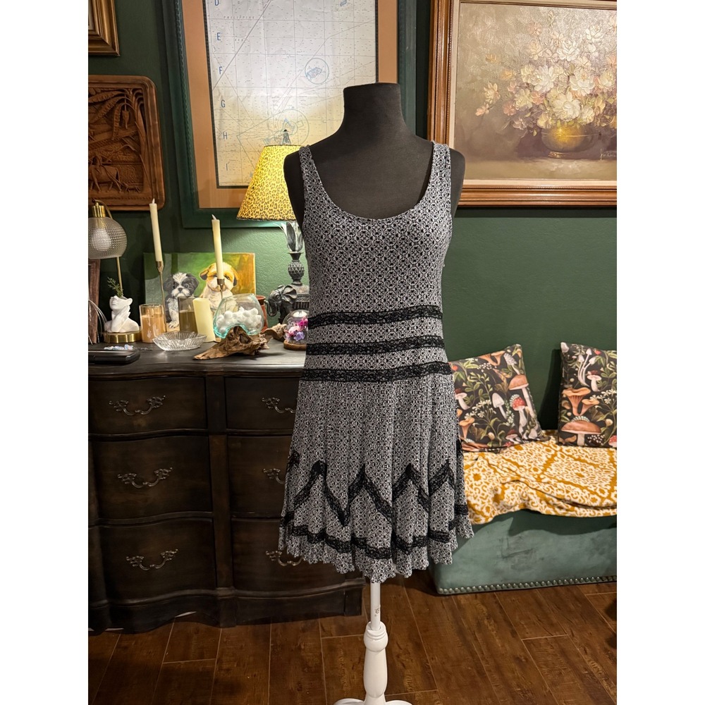 Maurices Black White Geometric Lace Trim Drop Waist Mini Dress XS Sleeveless‎